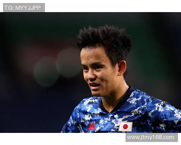 《从绿茵场到文字间：日本足球明星的成长与心路历程》